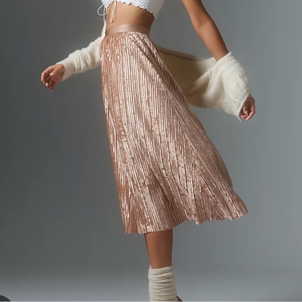 Beyond Yoga Uptown Velvet Skirt